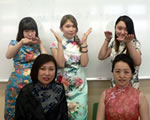 “「中国事情」の授業でチャイナドレスを勉強しました